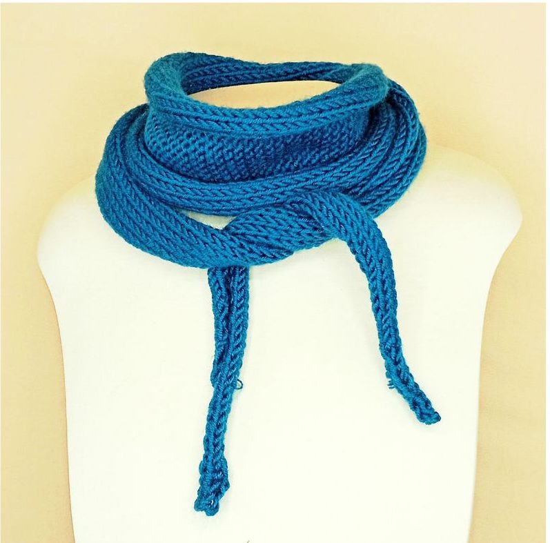 Sophie Scarf bleue
